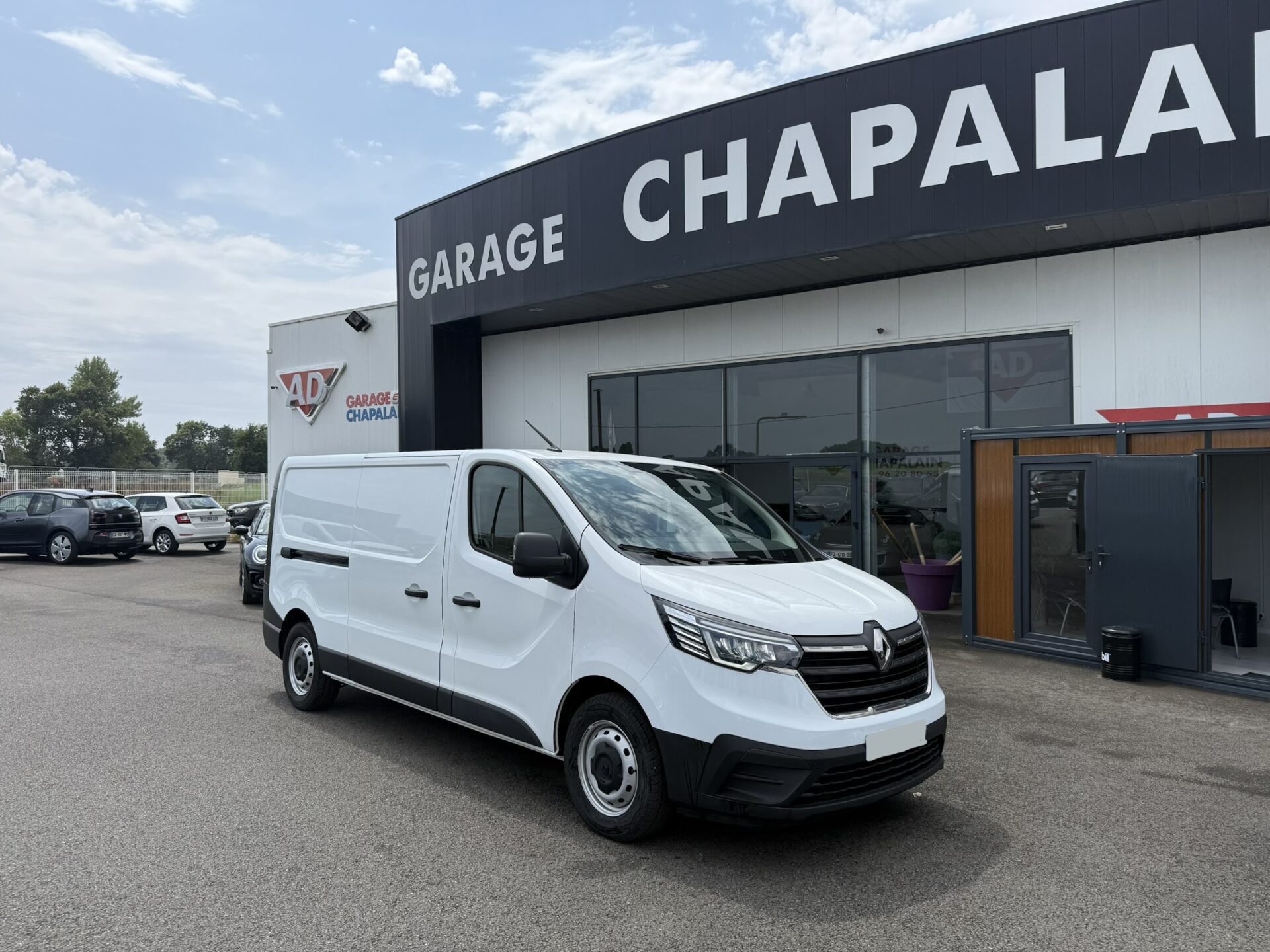 RENAULT TRAFIC FOURGON GRAND CONFORT L2H1 3000 KG BLUE DCI 130